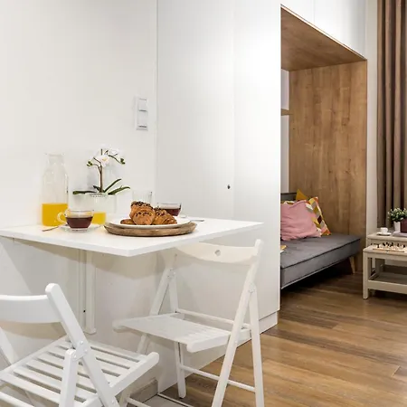 Days - Cozy With Netflix In Karlin *