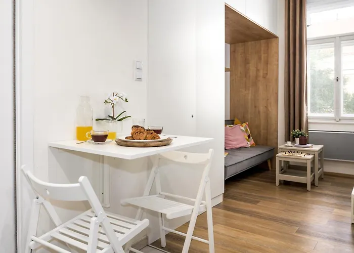 Days - Cozy With Netflix In Karlin *