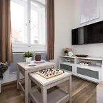 Apartman Days - Cozy With Netflix In Karlin